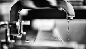 tropfender Wasserhahn 