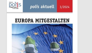 Cover polis aktuell 3/24: Die Europafahne weht im Wind. Es ist blauer Himmel sichtbar. Zwei Sportschuhe in grüner Farbe gehen auf die Europafahne zu.