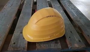 Schutzhelm für den Bau-Bereich