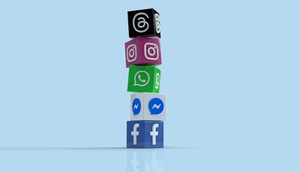 Logos von Threads, Instagram, WhatsApp, Facebook Messenger und Facebook