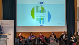 Panel 2: Grüner Wandel: von links nach rechts: Daniela Bankier (Europäische Kommission), Petra Riefler (BOKU Wien), Marlene Nowotny (ORF), Petra Leupold (VKI), Christian Handig (WKÖ), Gabriele Straka (Brau Union)