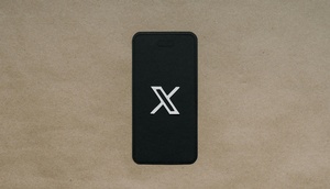 X-Logo auf Smartphone-Bildschirm