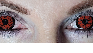 Augen mit roten Motivlinsen