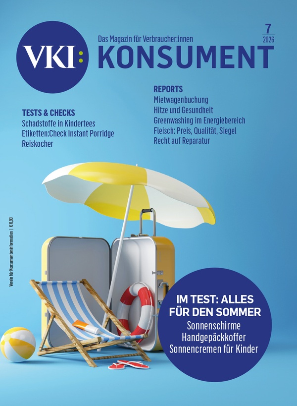 Cover der Juli-Ausgabe der Zeitschrift KONSUMENT (diverse Strandutensilien), &copy; Verein für Konsumenteninformation (VKI)