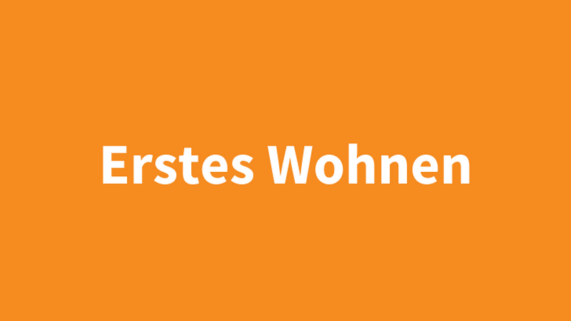 Schriftzug "Erstes Wohnen" auf orangem Untergrund, &copy; BMASGPK
