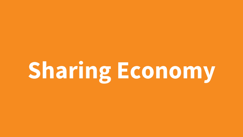Schriftzug "Sharing Economy" auf orangem Untergrund, &copy; BMASGPK