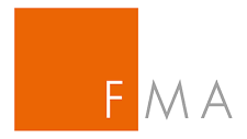 Logo FMA; Schriftzug mit orange-weißem Hintergrund 